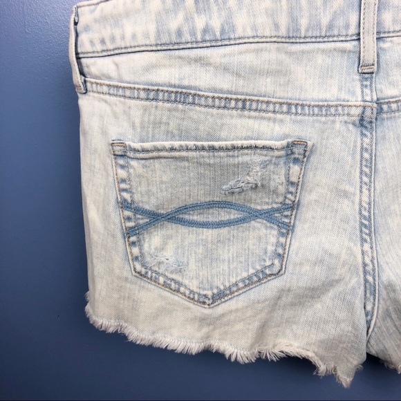 Abercrombie & Fitch Overalls Light Wash Shorts - Picture 7 of 8